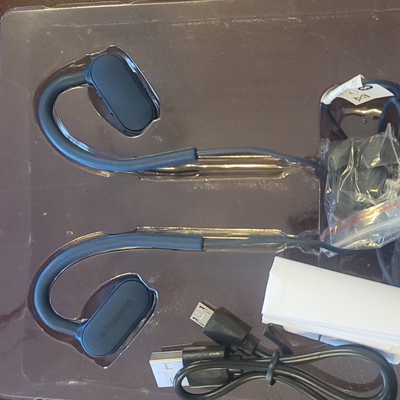 3/$18 Wireless earbuds - Picture 9 of 9